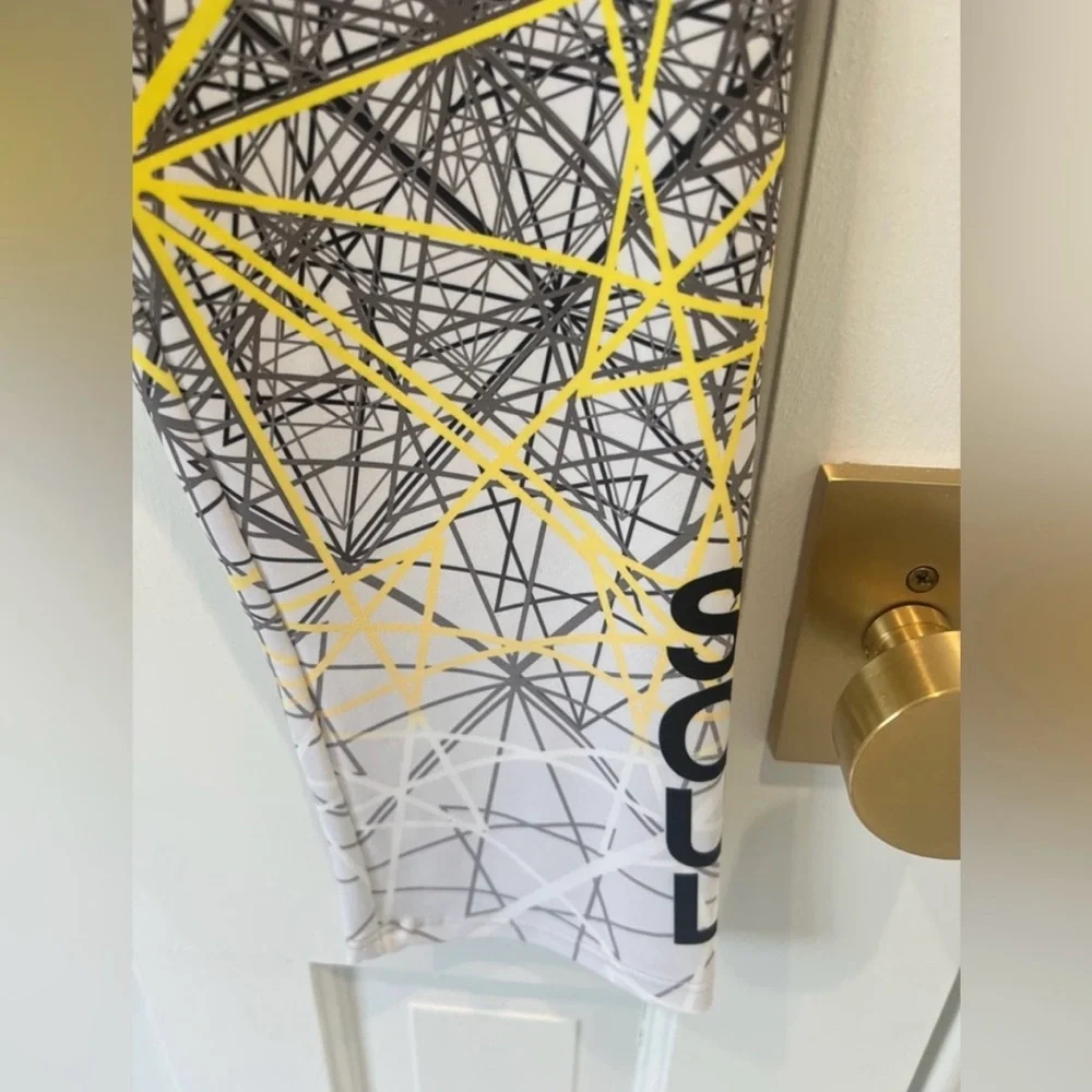 SoulCycle Yellow and Gray Geometric Leggings Women's Size S/M - Picture 2 of 5